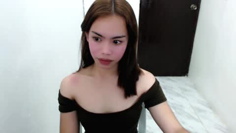 Snapshot of asiannatasha chatting on May 18, 3:24 am asiannatasha online show from May 18, 3:24 am