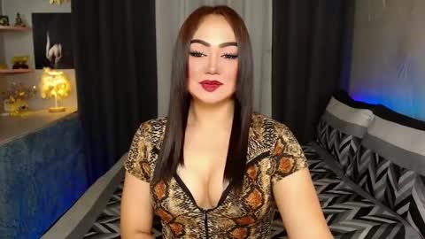 Ms. MONICA online show from January 11, 2:25 pm