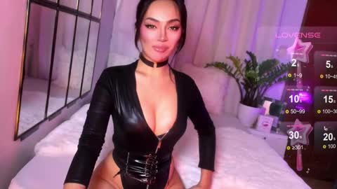 Miss Nia online show from December 16, 4:23 am