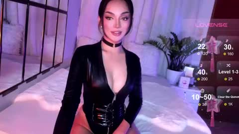Miss Nia online show from December 16, 7:43 pm