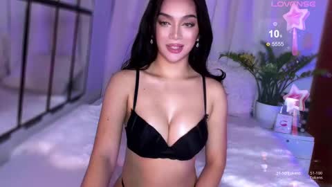 Miss Nia online show from December 25, 1:53 am