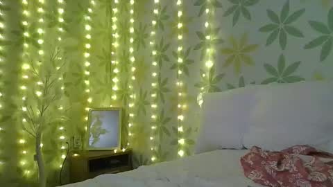 Snapshot of asianshiny chatting on February 21, 1:44 pm Alice online show from February 21, 1:44 pm