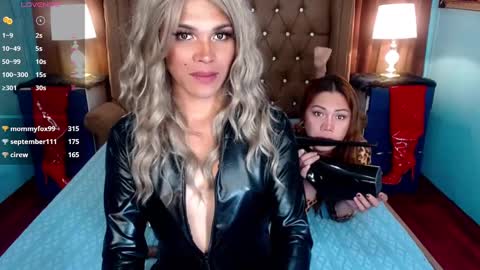 Snapshot of asiansignificant chatting on December 7, 4:25 pm Babe online show from December 7, 4:25 pm