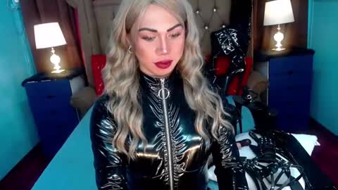 Snapshot of asiansignificant chatting on December 12, 8:03 am Babe online show from December 12, 8:03 am