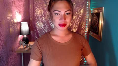 Snapshot of asiansignificant chatting on October 31, 6:31 pm Babe online show from October 31, 6:31 pm