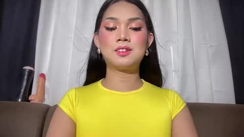 Lily online show from June 6, 10:47 pm