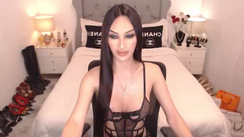 Snapshot of asiantartcummers chatting on January 4, 7:13 am Kylie online show from January 4, 7:13 am