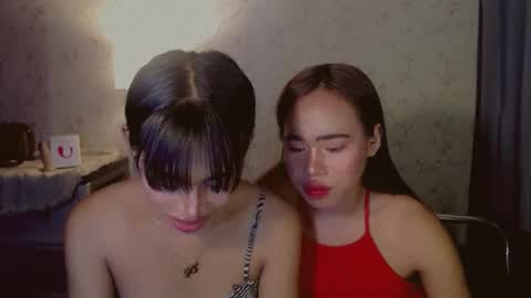 kisses online show from February 4, 6:36 pm