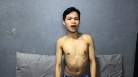 Snapshot of asiantwinkmark chatting on March 16, 10:52 am Mark online show from March 16, 10:52 am