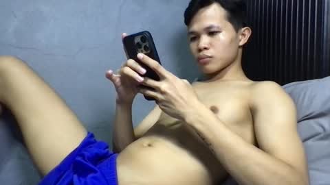 Snapshot of asiantwinkmark chatting on March 18, 1:25 pm Mark online show from March 18, 1:25 pm