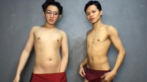 Snapshot of asiantwinkmark chatting on March 26, 11:16 am Mark online show from March 26, 11:16 am