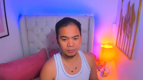 Snapshot of asianzero chatting on February 4, 6:38 pm Zero online show from February 4, 6:38 pm