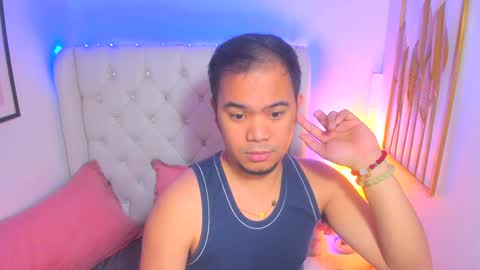 Snapshot of asianzero chatting on February 5, 6:37 pm Zero online show from February 5, 6:37 pm