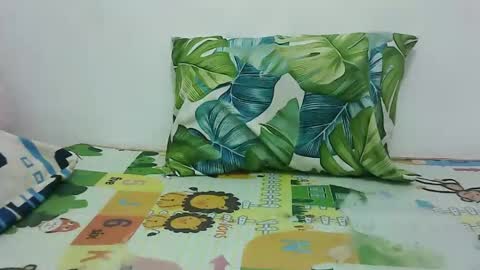 Snapshot of asianzoe4youxx chatting on March 5, 6:37 pm Zoe online show from March 5, 6:37 pm