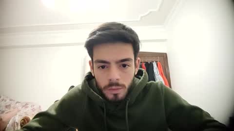 Snapshot of asihandsome06 chatting on January 12, 9:19 pm asihandsome06 online show from January 12, 9:19 pm