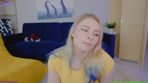 Snapshot of asiri_ocean chatting on April 22, 4:08 pm Asiri pronounced Ah-siri Please no nicknames 3 online show from April 22, 4:08 pm