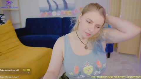 Snapshot of asiri_ocean chatting on June 2, 5:48 pm Asiri pronounced Ah-siri Please no nicknames 3 online show from June 2, 5:48 pm