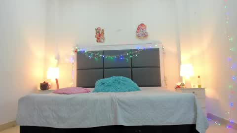  Aslhyn  online show from December 24, 12:00 am