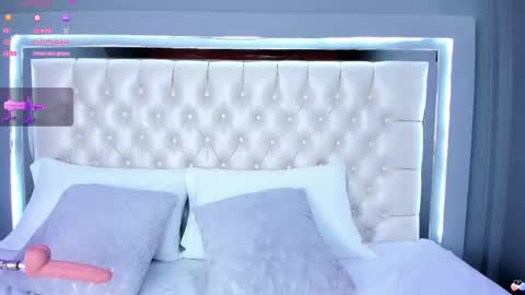 Snapshot of aslysander chatting on October 2, 4:30 am A S L Y S A N D E R online show from October 2, 4:30 am