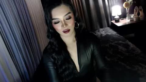 Snapshot of asmodeus_daughter chatting on October 20, 5:24 pm Margaux Miller online show from October 20, 5:24 pm