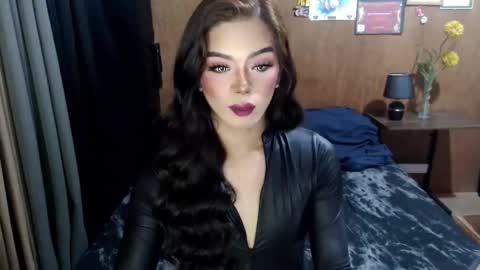 Snapshot of asmodeus_daughter chatting on January 8, 5:04 pm Margaux Miller online show from January 8, 5:04 pm