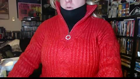 Snapshot of aspen_vale chatting on December 6, 2:13 am Aspen Vale online show from December 6, 2:13 am