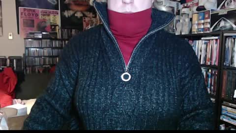 Snapshot of aspen_vale chatting on December 12, 12:27 am Aspen Vale online show from December 12, 12:27 am