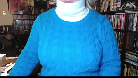 Snapshot of aspen_vale chatting on December 30, 6:20 am Aspen Vale online show from December 30, 6:20 am