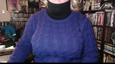 Snapshot of aspen_vale chatting on December 31, 10:12 pm Aspen Vale online show from December 31, 10:12 pm