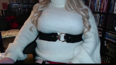 Snapshot of aspen_vale chatting on January 21, 12:15 am Aspen Vale online show from January 21, 12:15 am