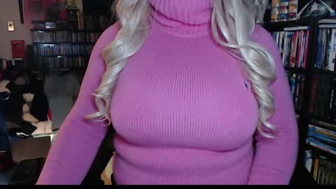 Snapshot of aspen_vale chatting on January 28, 11:50 pm Aspen Vale online show from January 28, 11:50 pm