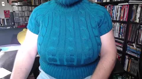 Snapshot of aspen_vale chatting on September 21, 8:10 pm Aspen Vale online show from September 21, 8:10 pm