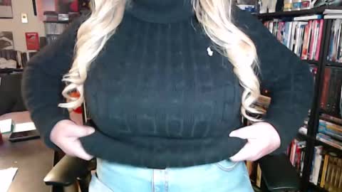 Snapshot of aspen_vale chatting on October 14, 11:38 pm Aspen Vale online show from October 14, 11:38 pm