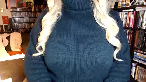 Snapshot of aspen_vale chatting on November 27, 4:03 am Aspen Vale online show from November 27, 4:03 am