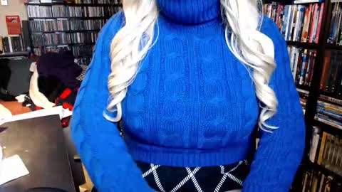 Snapshot of aspen_vale chatting on December 13, 7:53 pm Aspen Vale online show from December 13, 7:53 pm