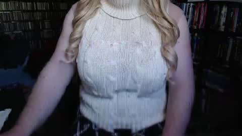 Aspen Vale online show from May 17, 1:51 pm