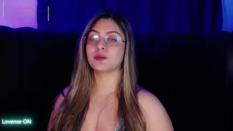 Snapshot of aspenruss chatting on November 27, 11:07 pm online show from November 27, 11:07 pm