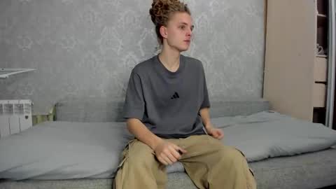 asphalt surfer online show from September 9, 1:21 pm