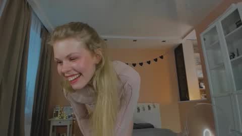 Snapshot of ass_latte chatting on January 16, 11:25 am Sasha online show from January 16, 11:25 am