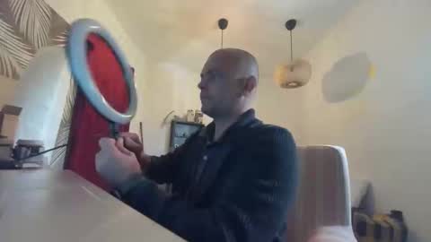 assassinforu online show from November 5, 10:37 am