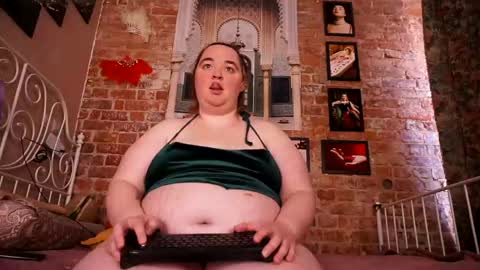 Eva online show from May 3, 3:51 pm