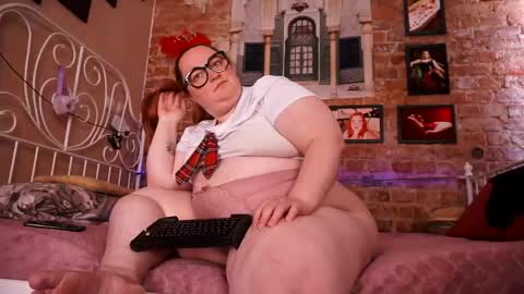 Eva online show from May 16, 2:38 pm