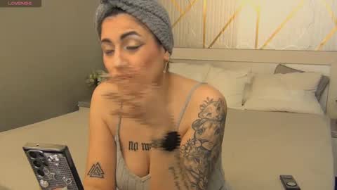 Ash online show from February 25, 8:02 am