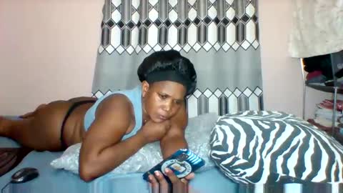 FLORAH DANIEL online show from April 16, 10:12 pm