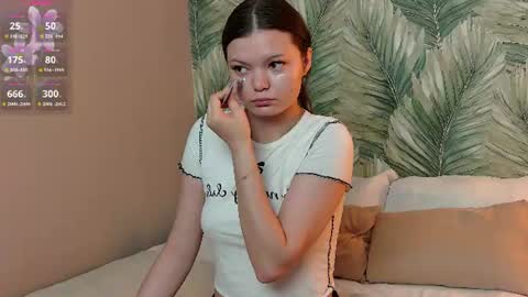Aster Quinn online show from July 17, 4:52 am