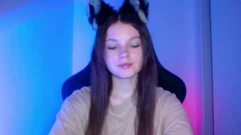 Snapshot of astradream_ chatting on October 7, 5:21 pm astradream_ online show from October 7, 5:21 pm