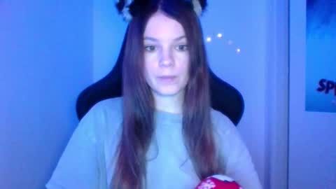 Snapshot of astradream_ chatting on February 17, 10:16 pm astradream_ online show from February 17, 10:16 pm