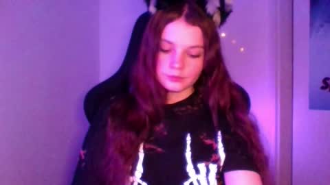Snapshot of astradream_ chatting on March 3, 10:37 pm astradream_ online show from March 3, 10:37 pm