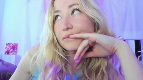 astramonroe online show from June 10, 10:03 am