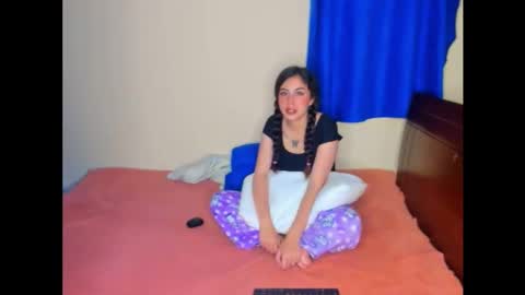 Mag and Molly online show from December 3, 3:03 am